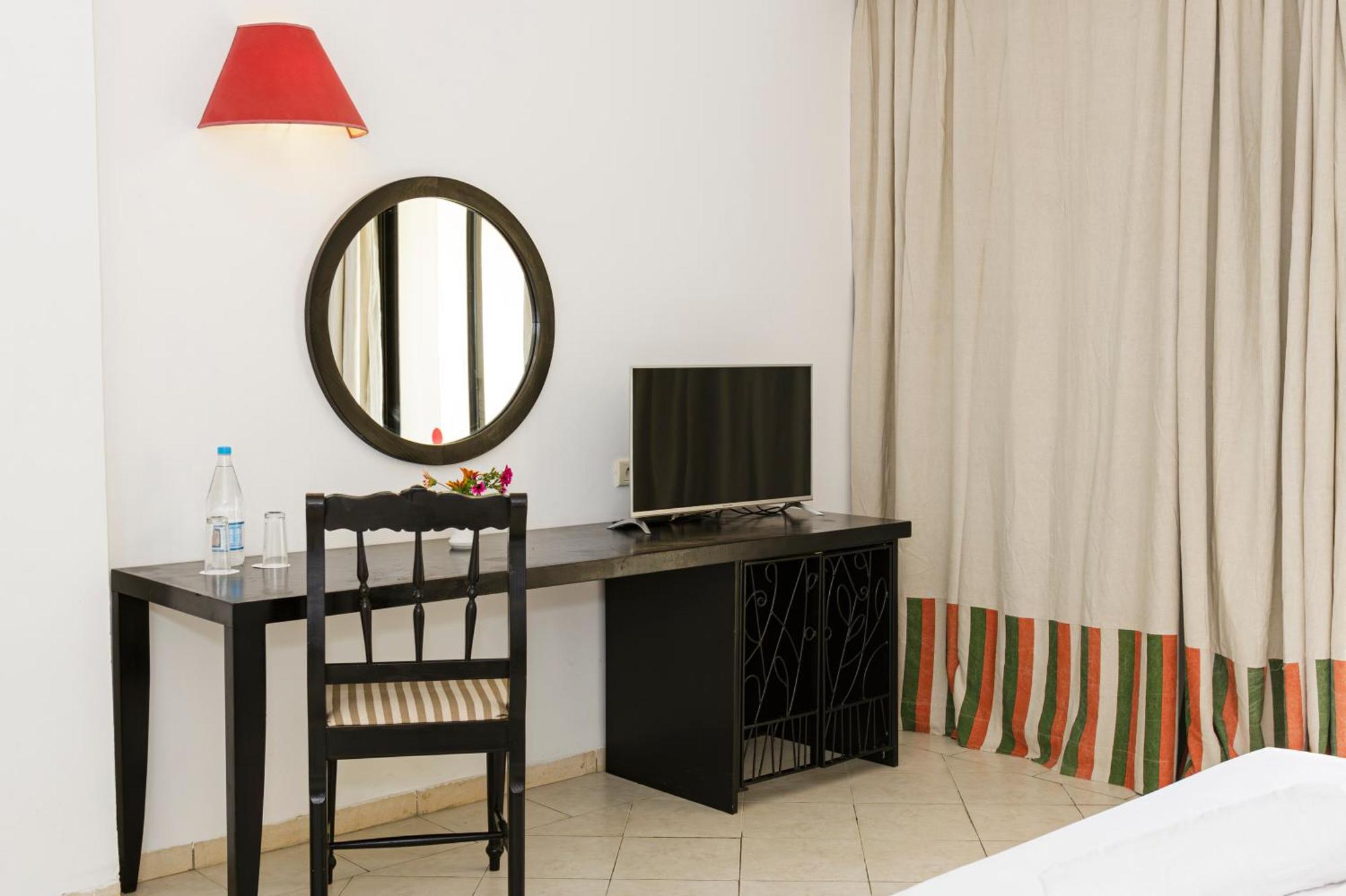 Le Petit Palais Djerba & Spa 乌姆苏克 外观 照片